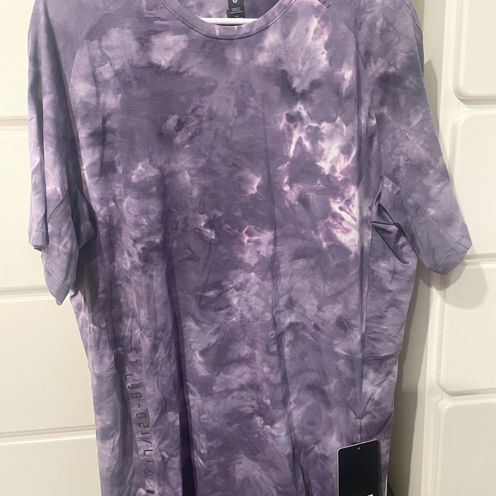Lululemon top